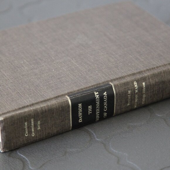 Vintage textbook: Canadian Government Series: The Government of Canada by UofT - Picture 8 of 8